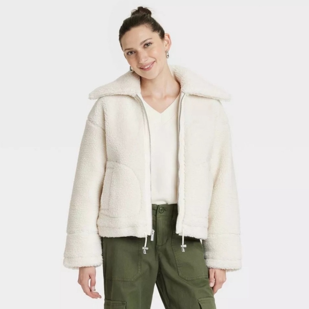 NEW- Universal Thread Women’s Faux Sherpa Coat Jacket